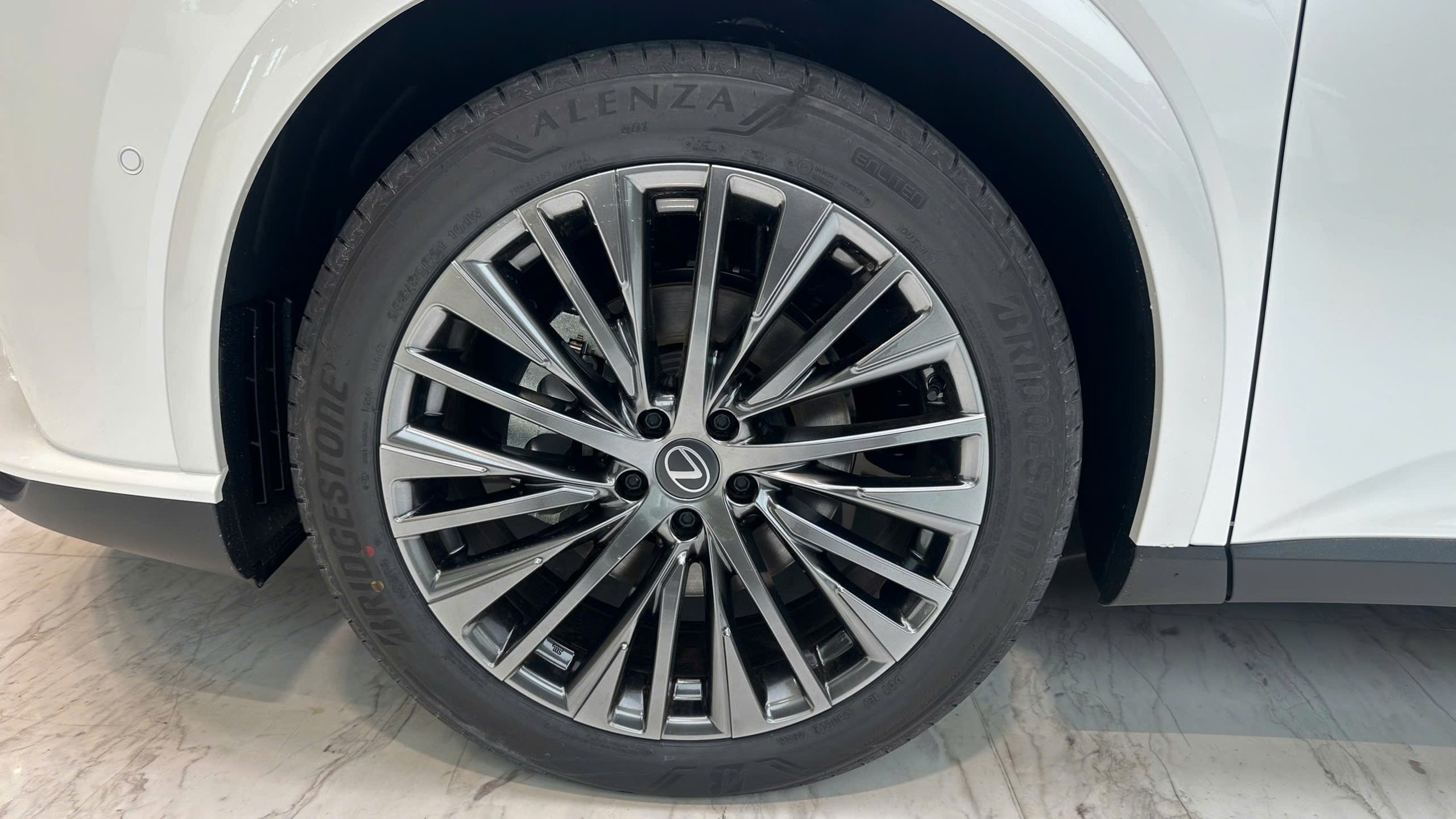 Lazang-rx-350h-Luxury