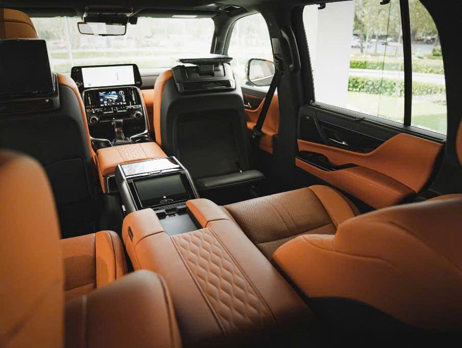 khoang-thương-gia-lexus-lx-600-vip