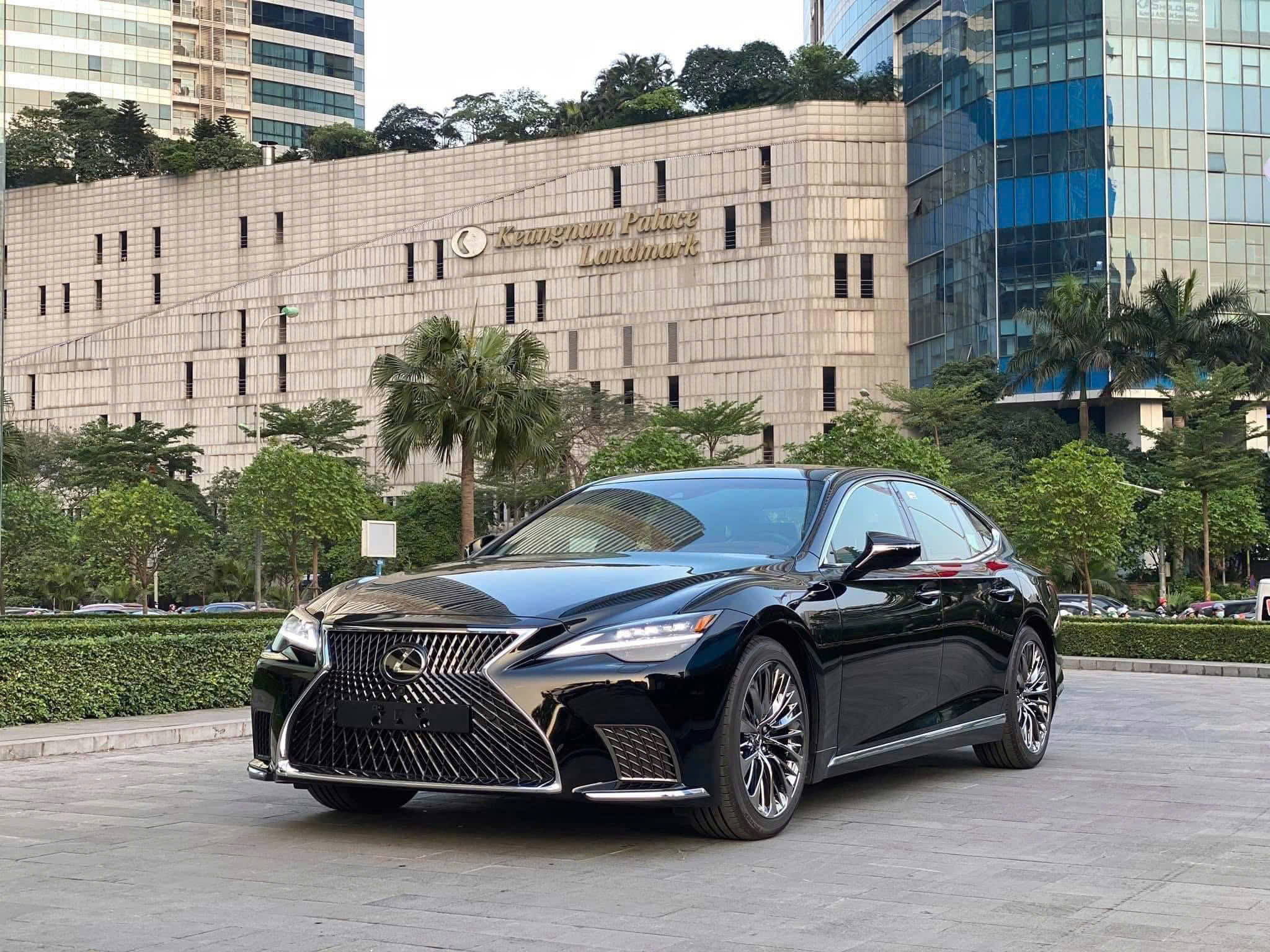ngoai-that-lexus-ls-500h
