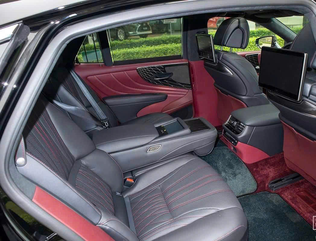 hàng-ghế-thứ-2-lexus-ls-500h
