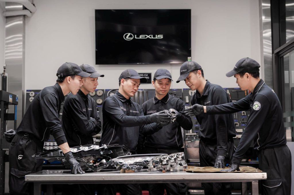 Xưởng và Dịch Vụ Lexus Thăng Long